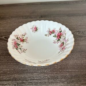 Vintage Royal Albert fine bone china lavender rose 6 inch bowl